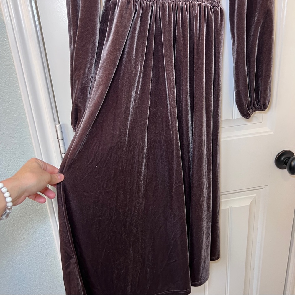 SHEIN Deep Brown Velvet Long Sleeve Women’s XS Dress Empire Waist V Neck - Picture 6 of 16